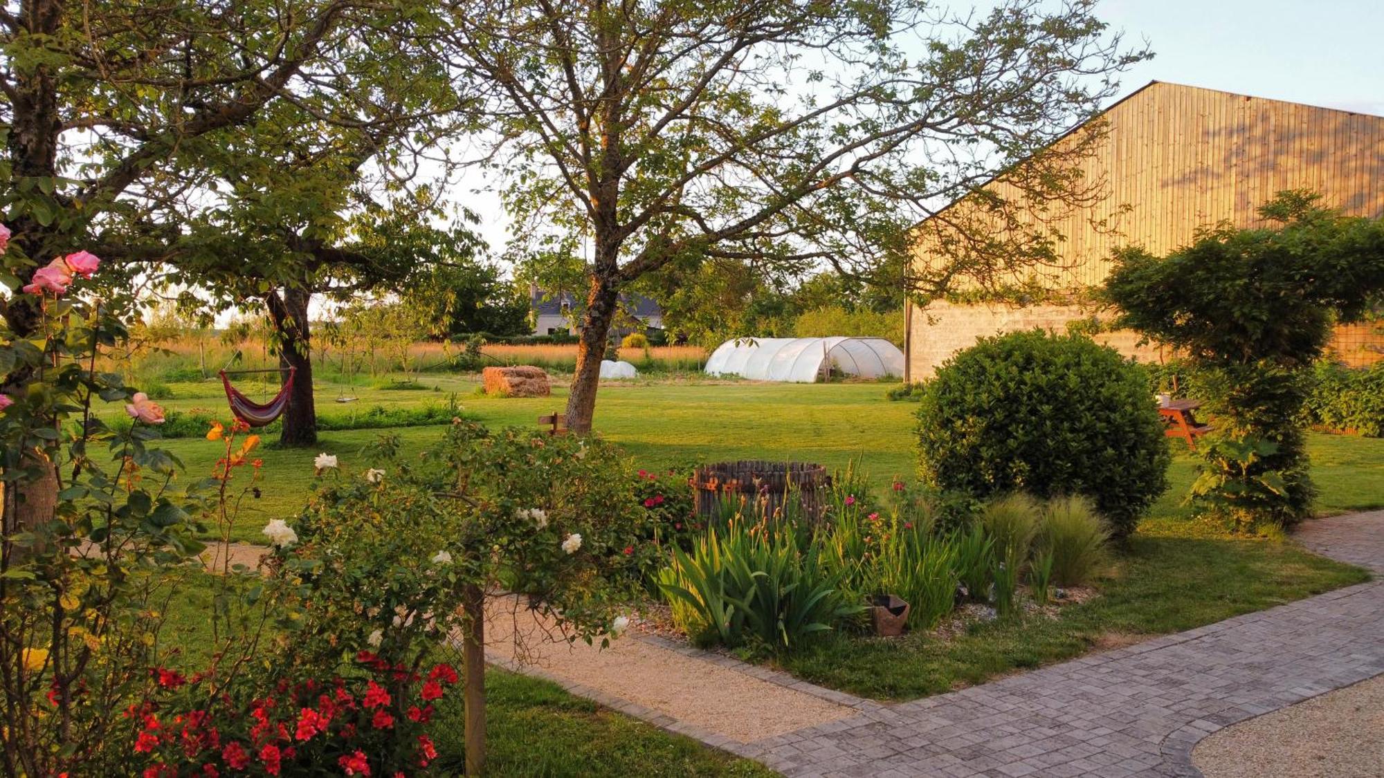 Simples Escales : Gite Nature, Detente Et Sauna Les Rosiers Exterior foto